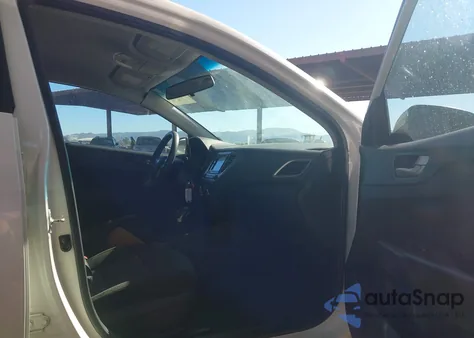 2018 Hyundai Accent Se z USA, uszkodzony, nr VIN 3KPC24A34JE015228